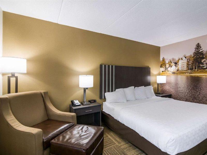 Clarion Pointe Jamestown - Falconer Екстериор снимка