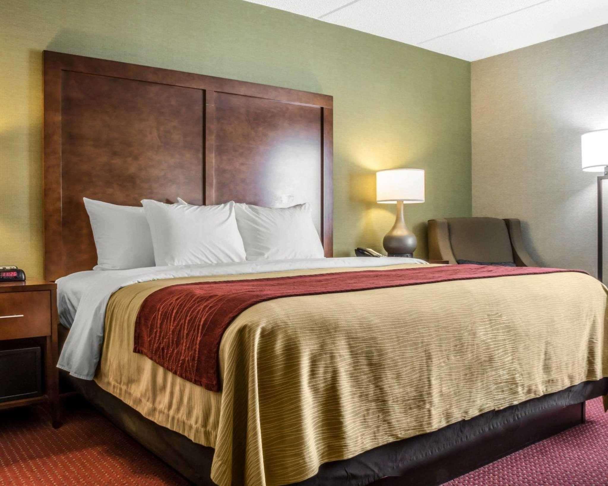 Clarion Pointe Jamestown - Falconer Екстериор снимка